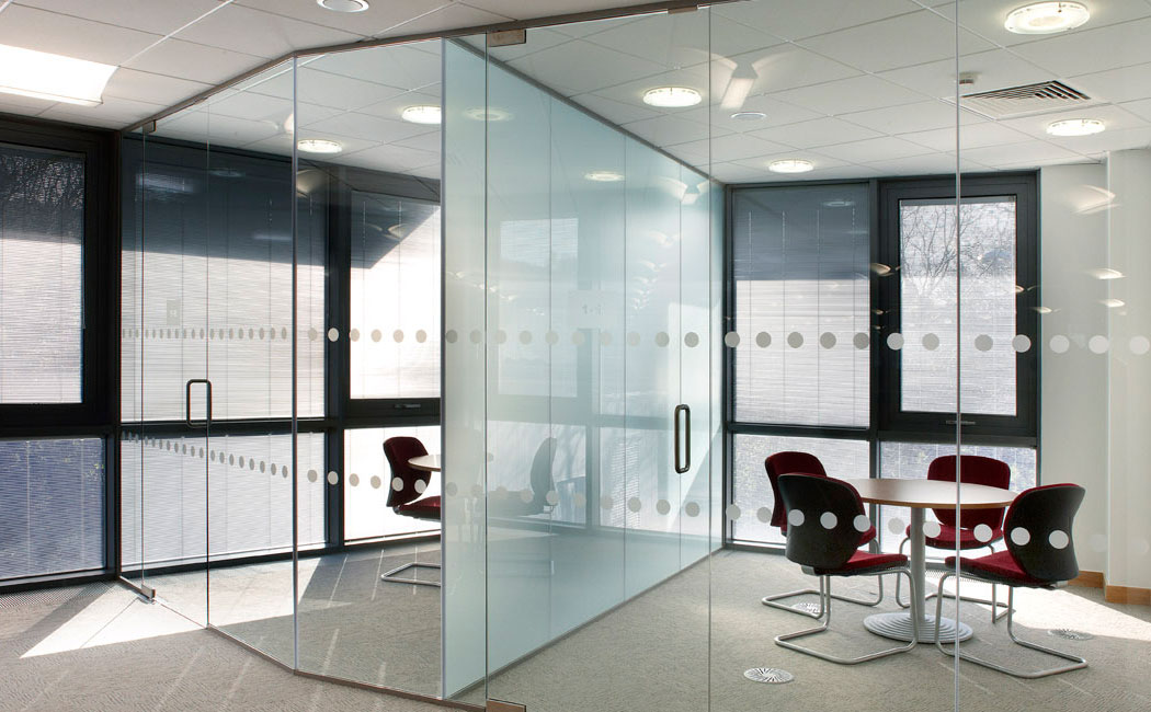 Best commercial office  glass partition contracting  company Hsr layout Bangalore